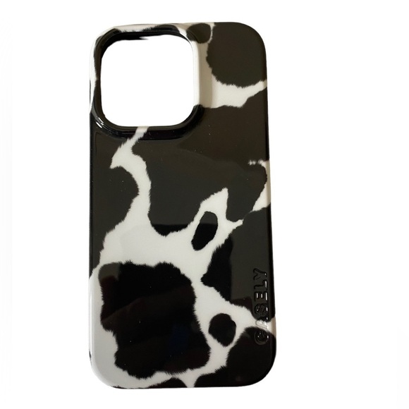 NWOT Casely Current MOOd Cow Print iPhone Case - Picture 1 of 4